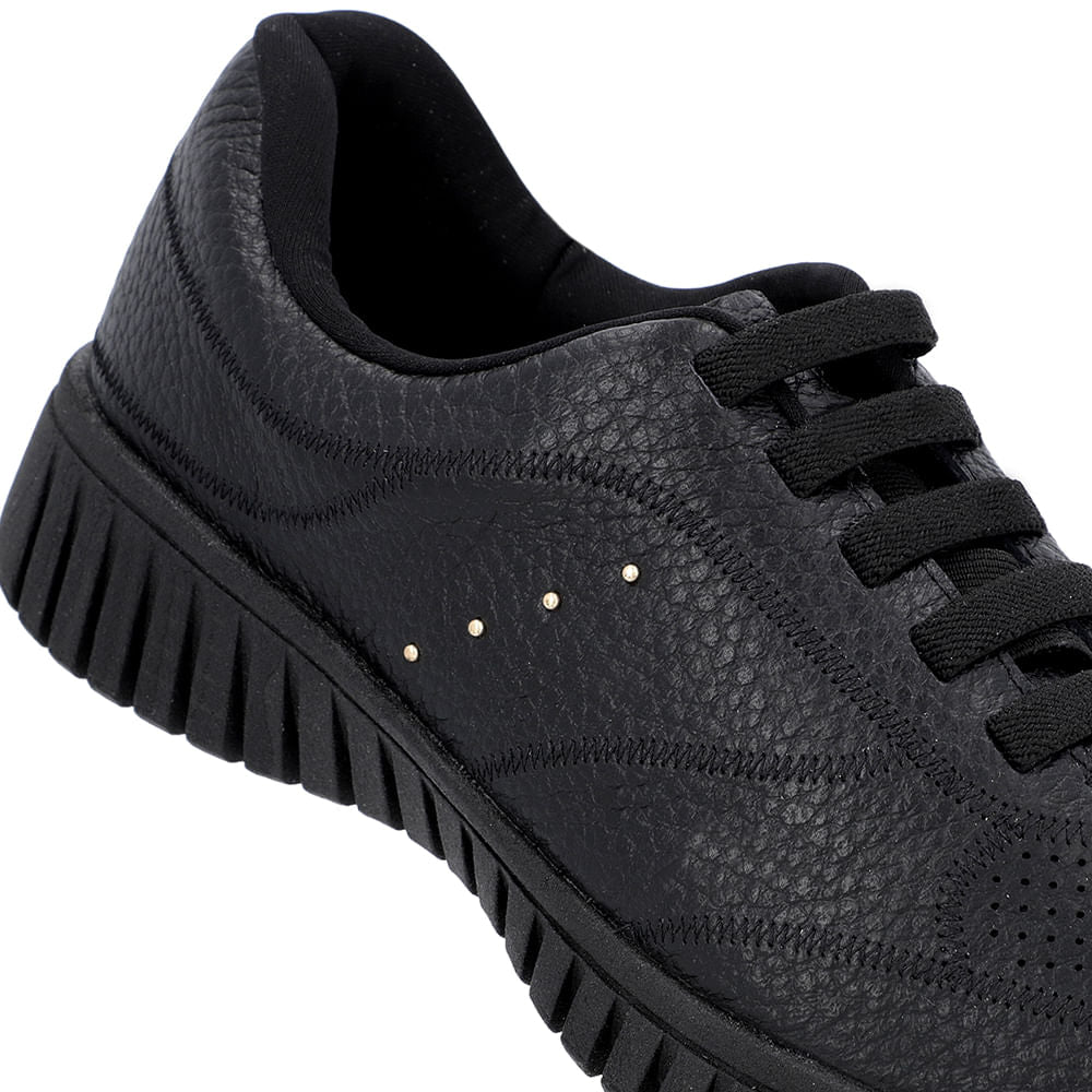 Tênis Casual Dourado Couro Enfeite Rebite
