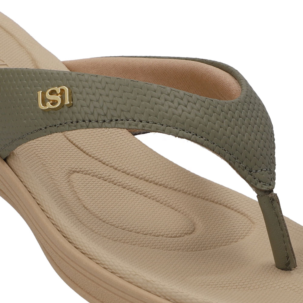 Chinelo Salto Plataforma Couro