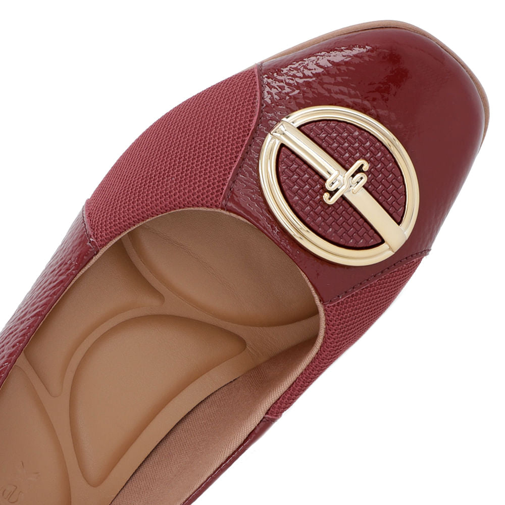 Scarpin Couro Detalhe Tecido Enfeite