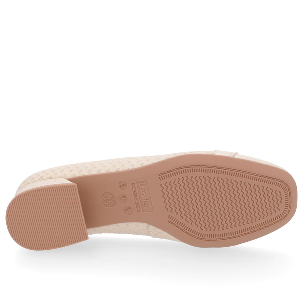 Scarpin Salto Bloco Couro Detalhe Fivela
