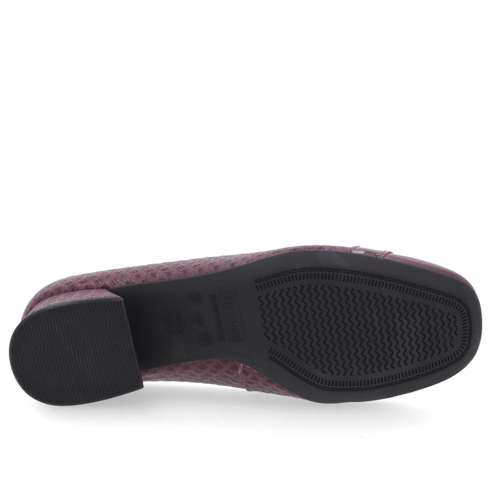 Scarpin Salto Bloco Couro Detalhe Fivela