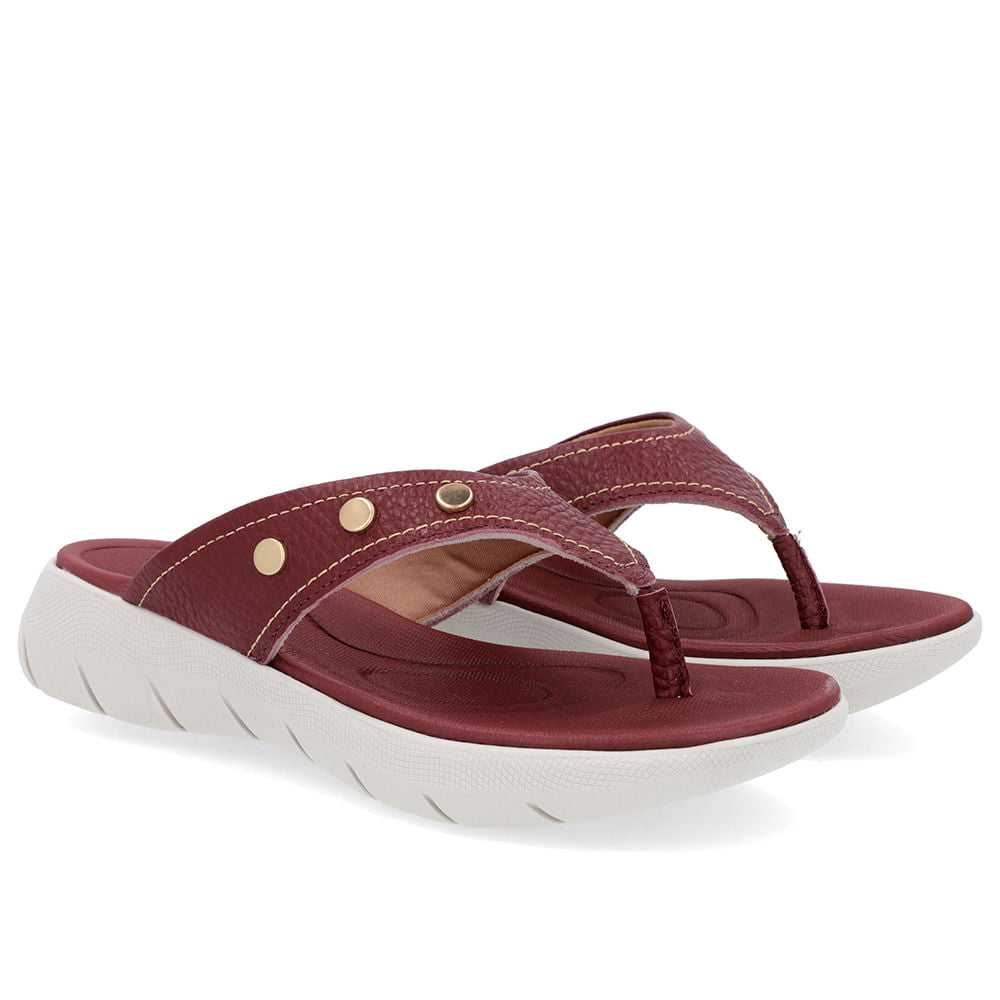 Chinelo Baixo Couro Enfeite Rebite