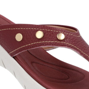Chinelo Baixo Couro Enfeite Rebite