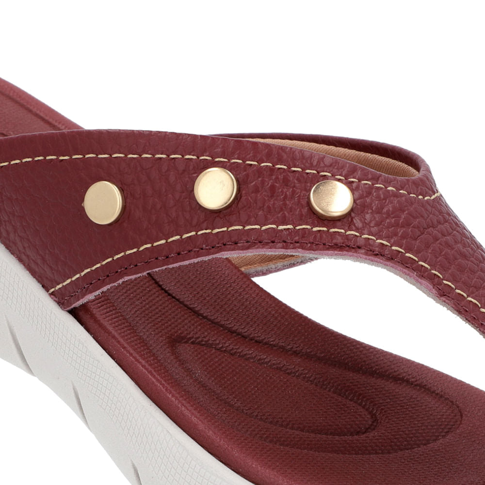 Chinelo Baixo Couro Enfeite Rebite
