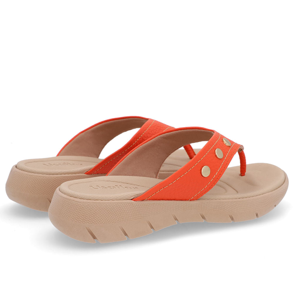 Chinelo Baixo Couro Enfeite Rebite