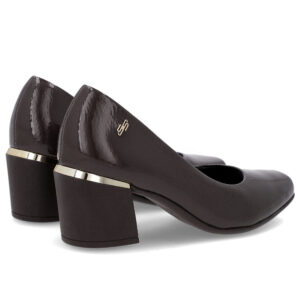 Scarpin Brranco Marfim Verniz Bico Quadrado Detalhe Salto