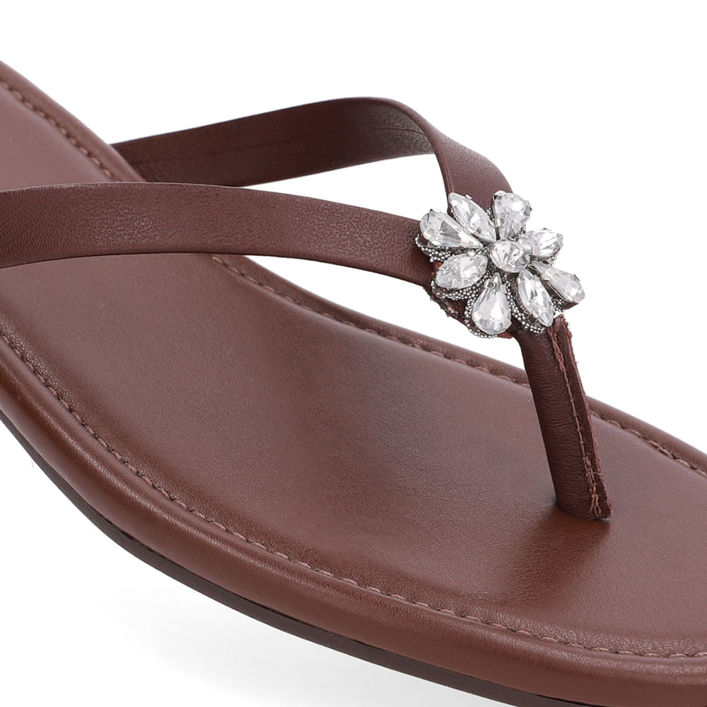 Chinelo Rasteiro Couro