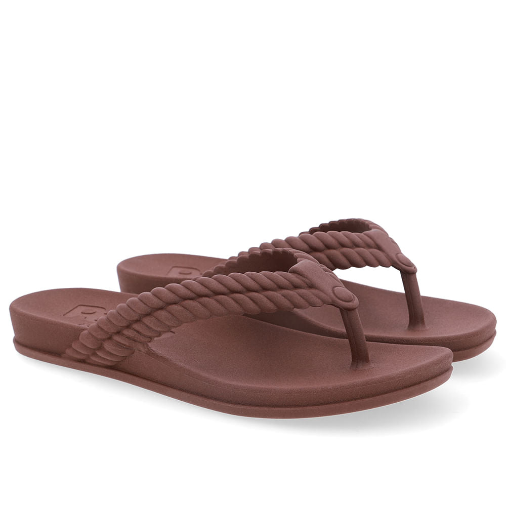 Chinelo Poofy Tira Trabalhada