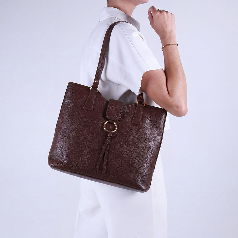 Bolsa Shopper Couro Detalhe Pingente