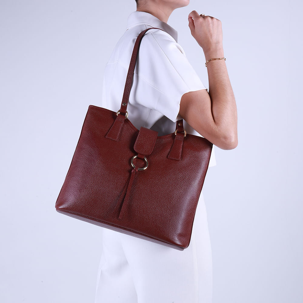 Bolsa Shopper Couro Detalhe Pingente