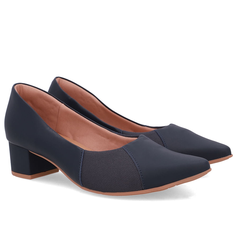 Scarpin Couro Bico Fino Lateral Tecido